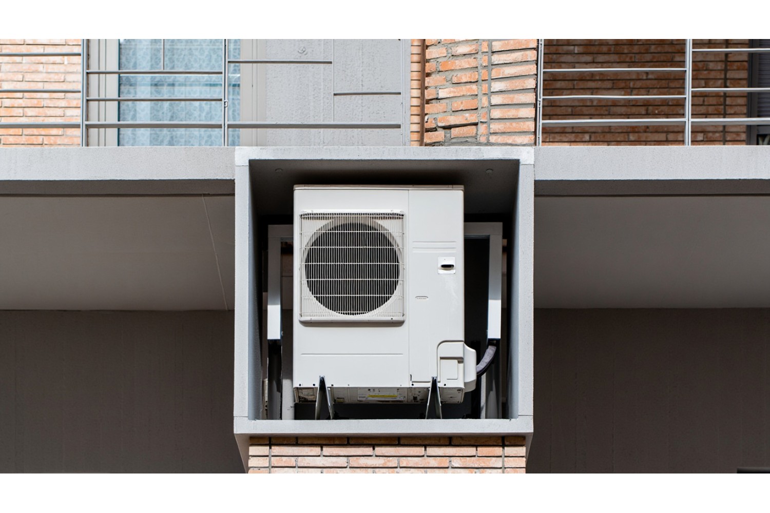 Как защитить наружный блок кондиционера от погодных условий в Бресте: полное руководство